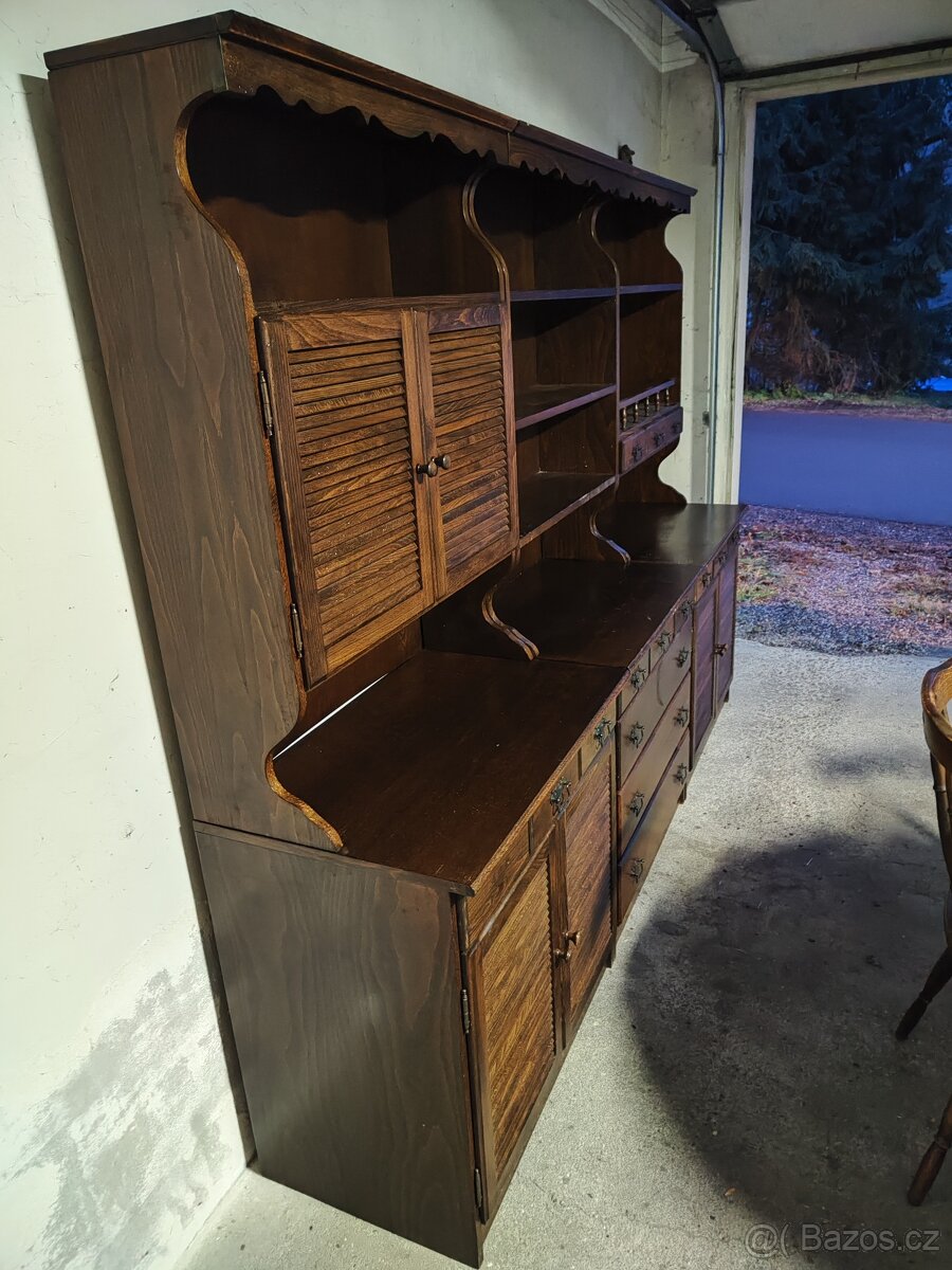 Jídelní sestava Bonanza - stůl, židle, stěna, lustr - 5