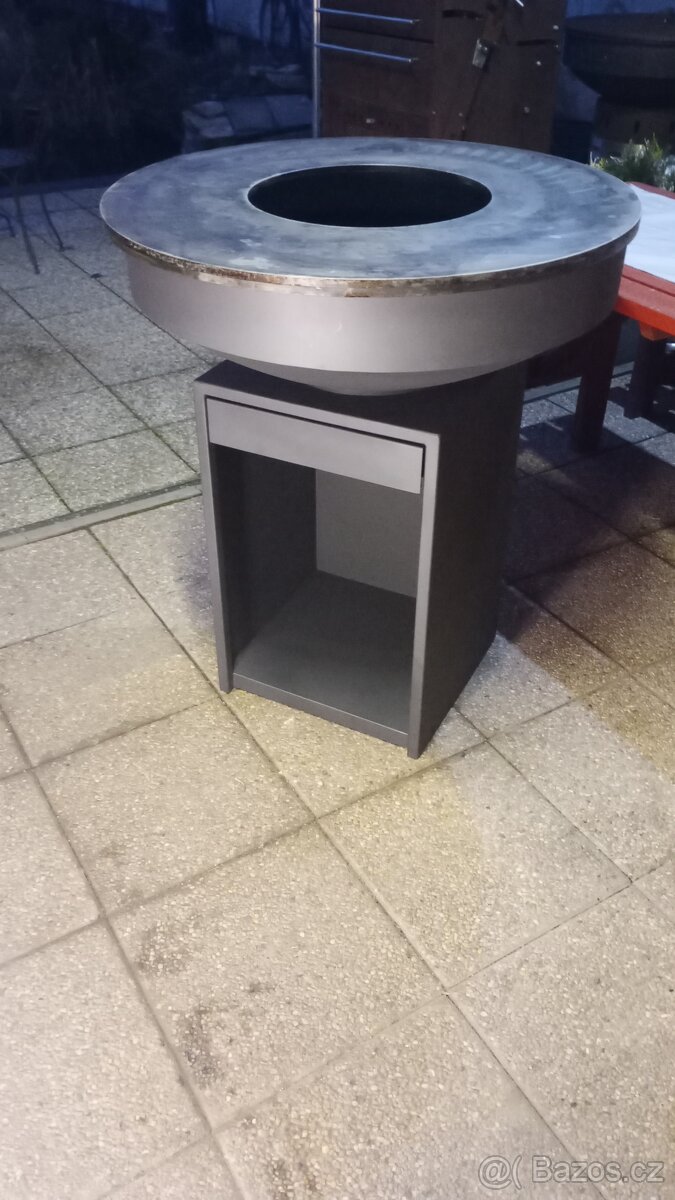 Gril s ocelovou plotnou - 5