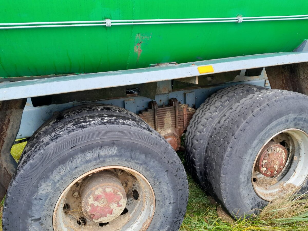 Cisterna/ fekál - 5