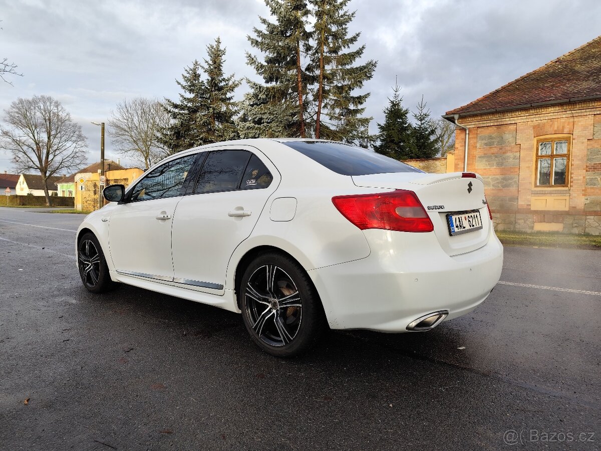 Suzuki Kizashi 2.4, 4x4, automat - 5