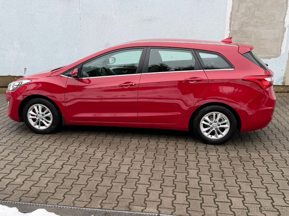 Hyundai i30. 1.6 CRDi 81 Kw - 5