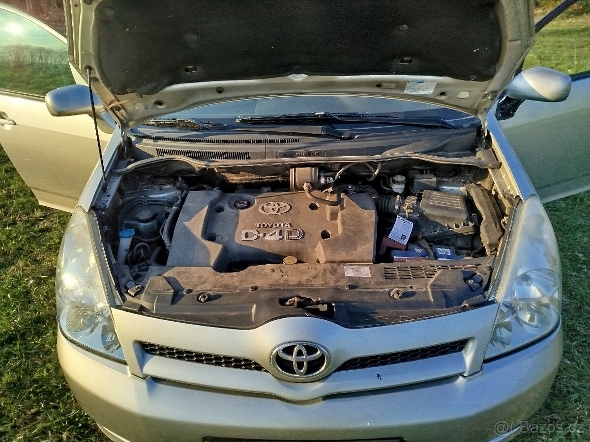 Toyota Corolla Verso - 5