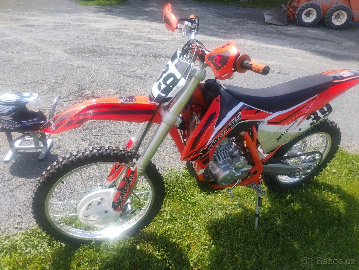Xmoto 250