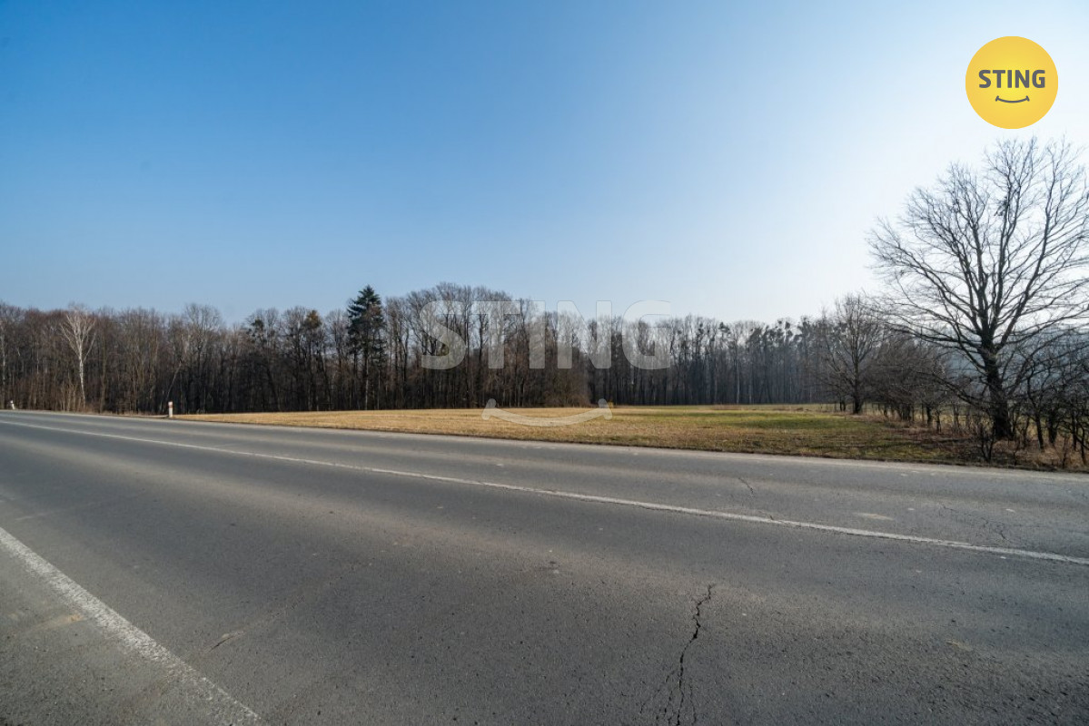 Stavební pozemek ve Vojkovicích u F-M 1.702m2, 132873 - 5