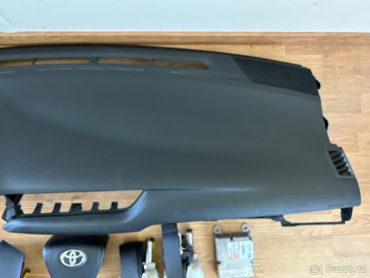 Toyota Avensis T29 sada airbagů - 5