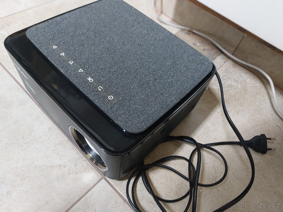 Projektor Yaber Pro U6, krásný stav - 5