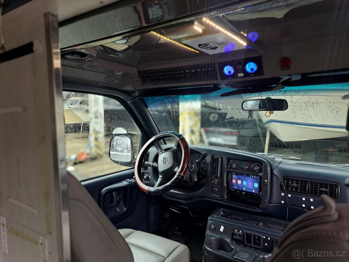 Chevrolet Express 2500 - 5