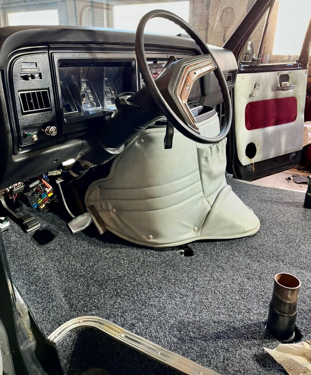 Ford Econoline - 5