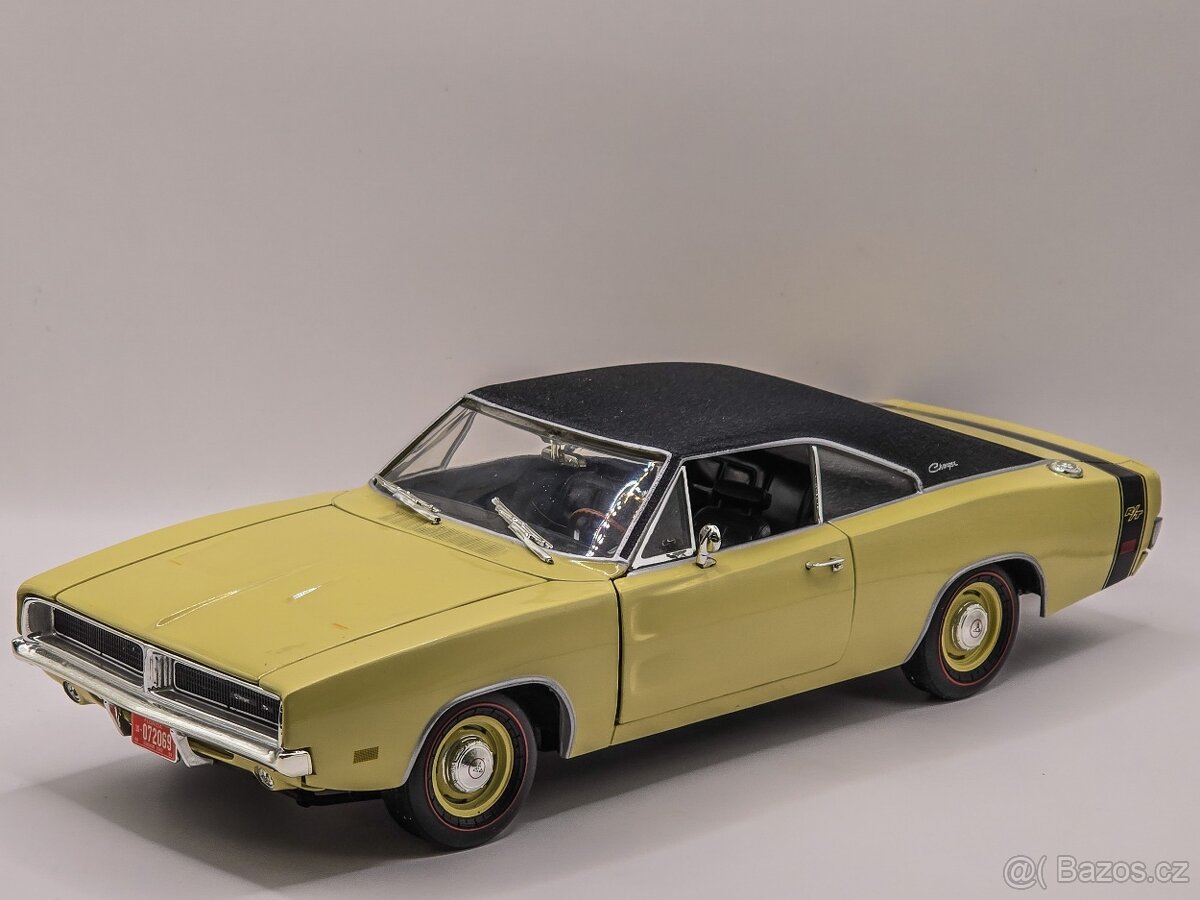 1969 Dodge Charger R/T 1:18 Ertl - 5
