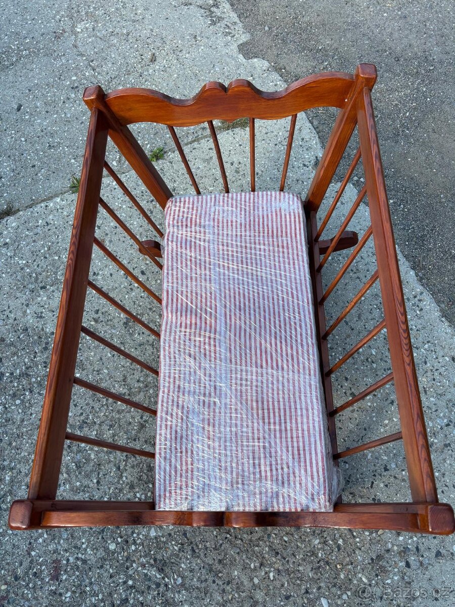 Masivní dětská kolébka - 5