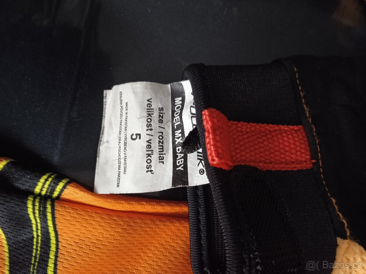 Helma, brýle, dres - 5