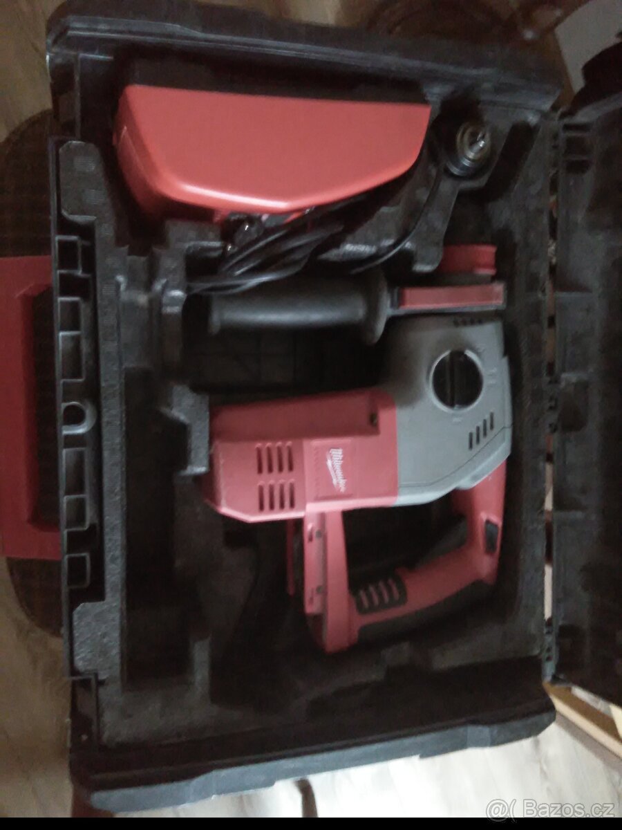 Vrtací kladivo Milwaukee V28HX - 5