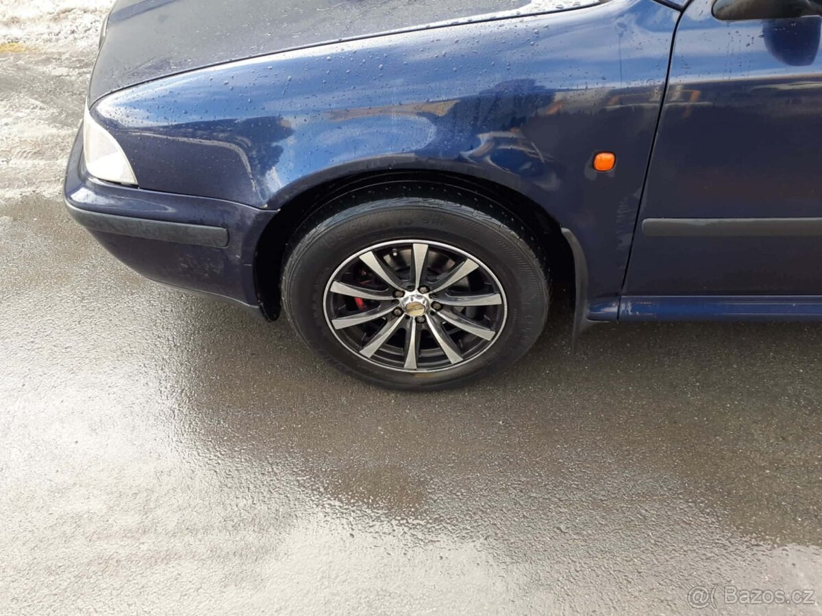 Škoda Octavia 1.6 benzín - 5