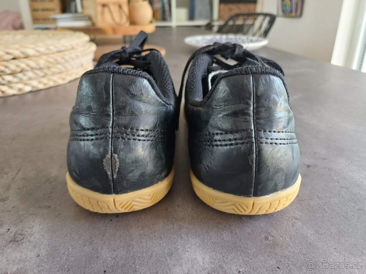 Dětské sálové boty Adidas vel.33 - 5