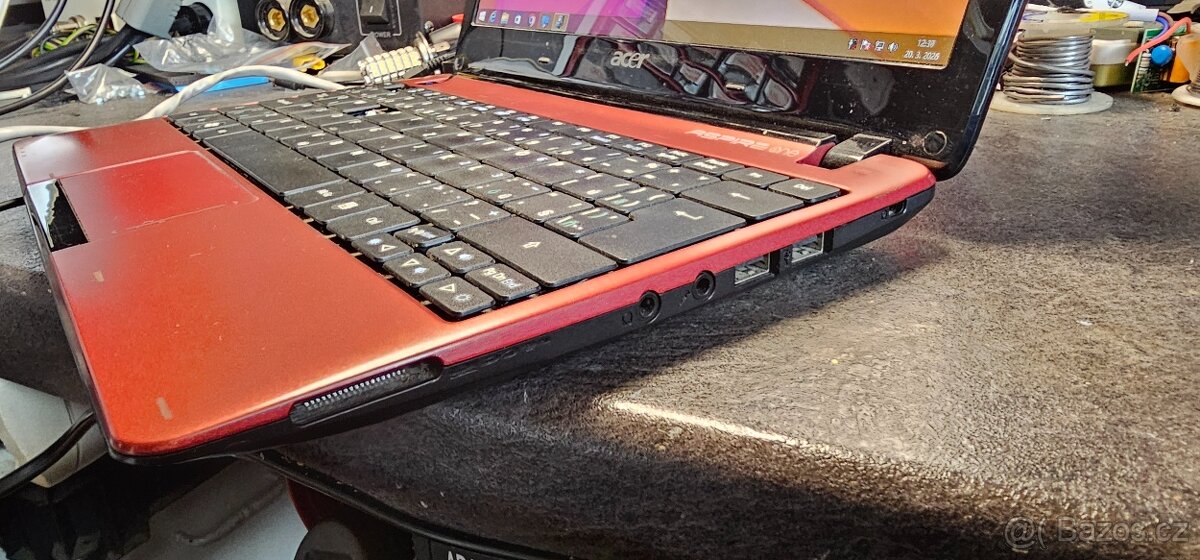 Malý notebook ASUS - 5