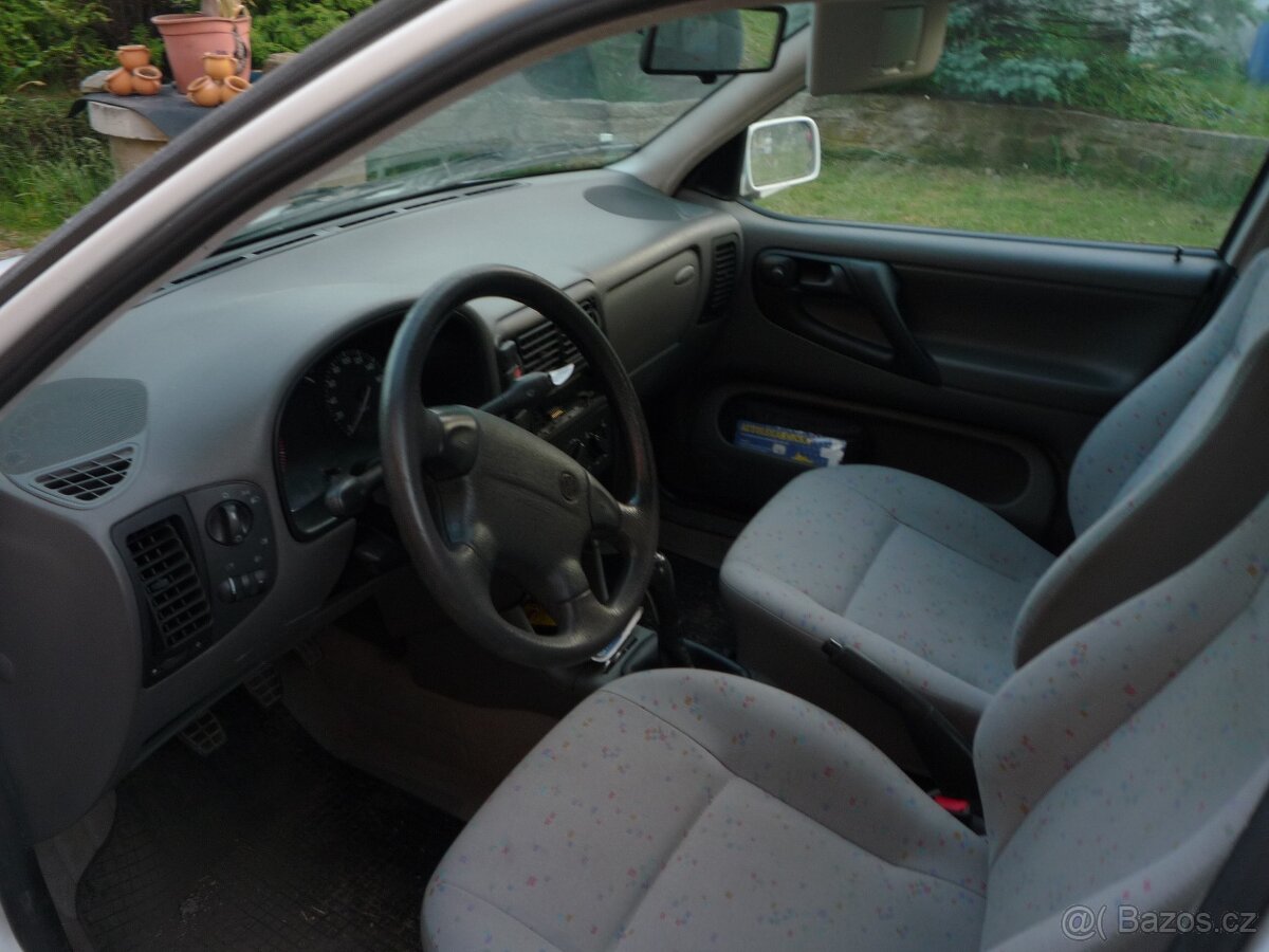 Volkswagen Polo - 5