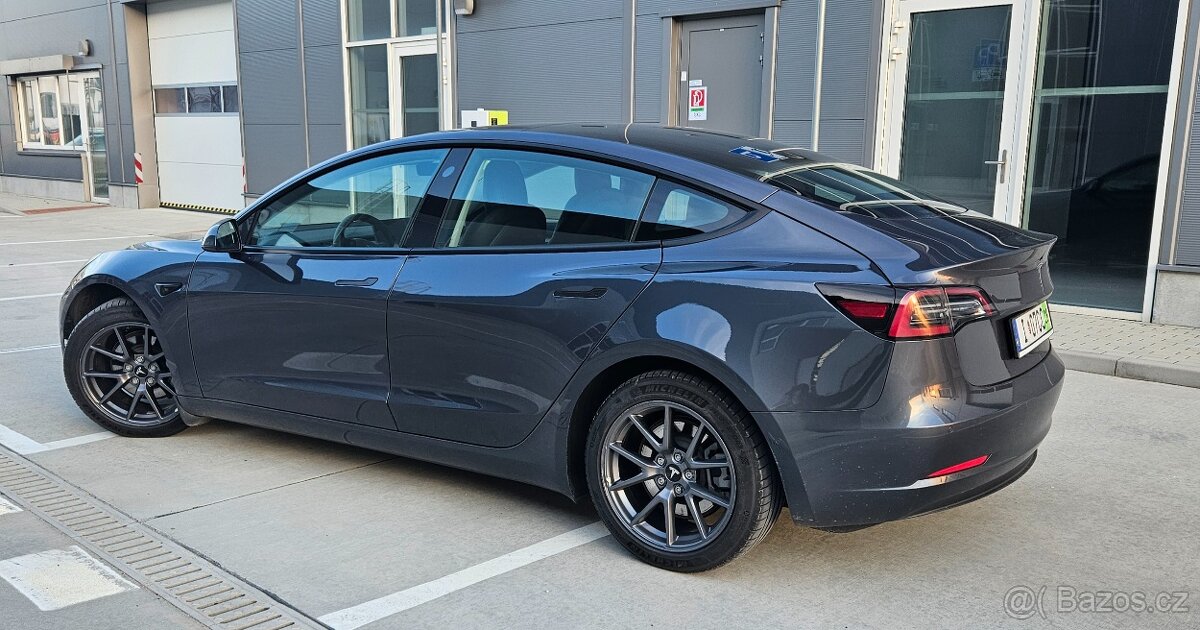 Tesla model 3 SR plus refresh - 5