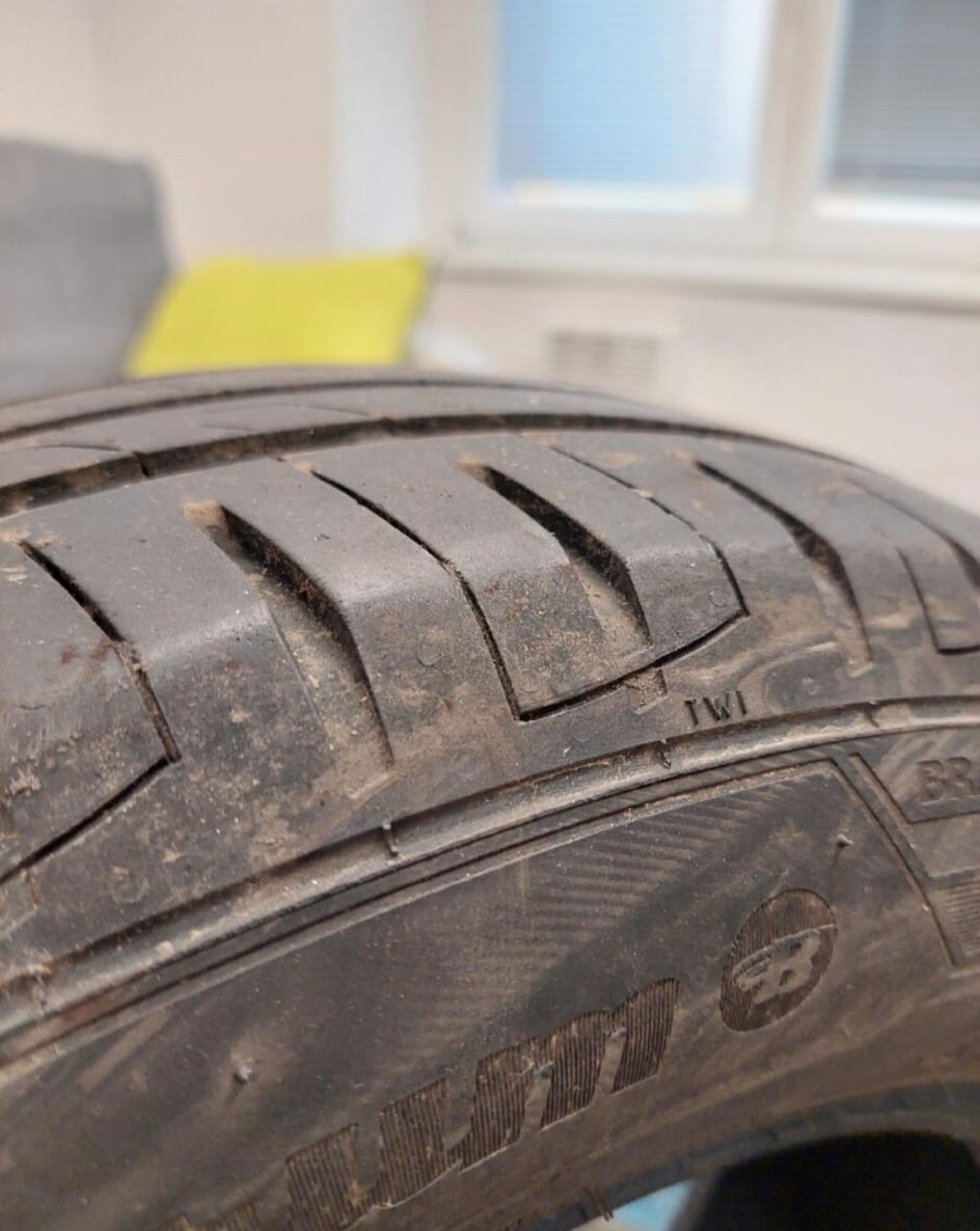 2ks gumy Barum 195/65 r15 - 5