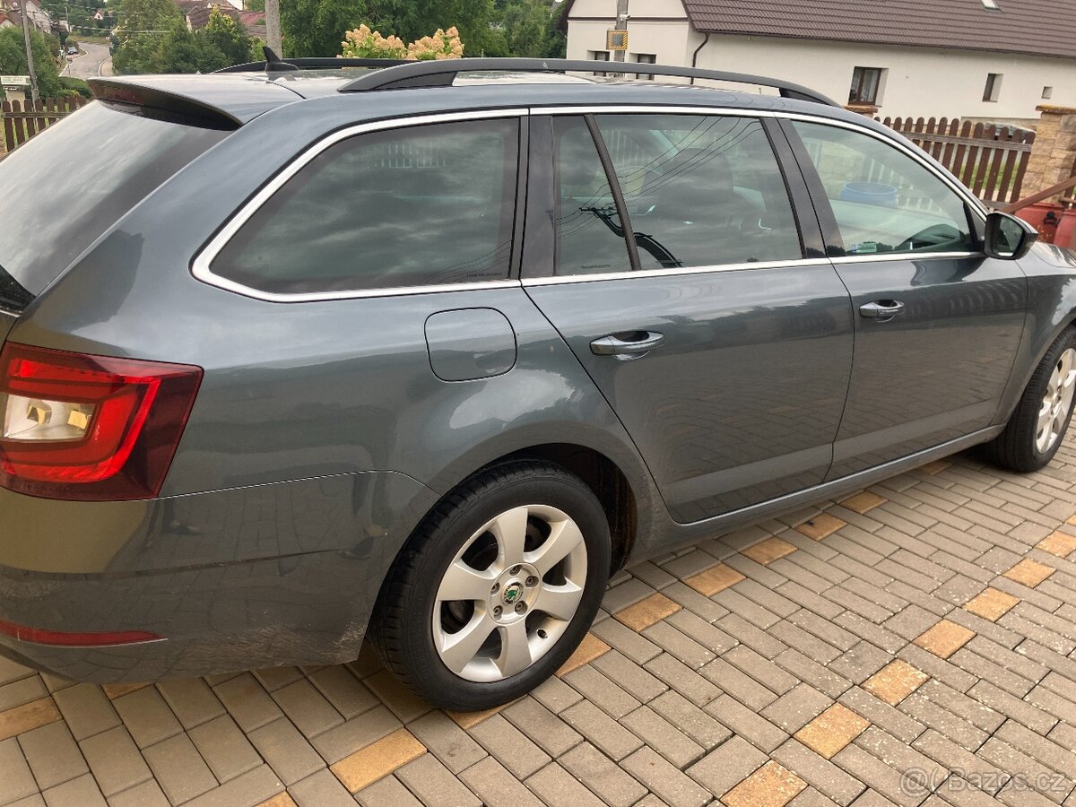 octavia tdi combi dsg výbava - 5