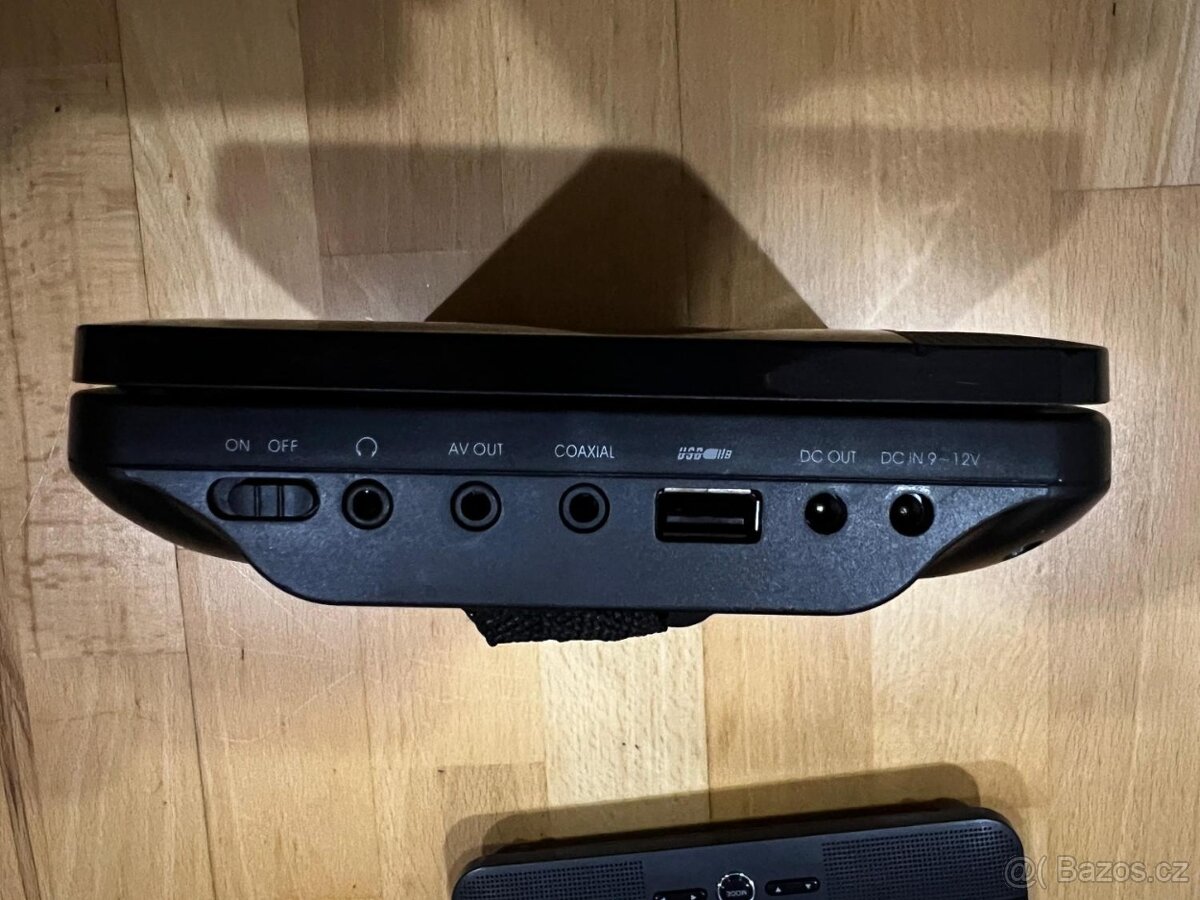 Přenosný DVD přehrávač Sencor SPV 7767 DUAL - 5