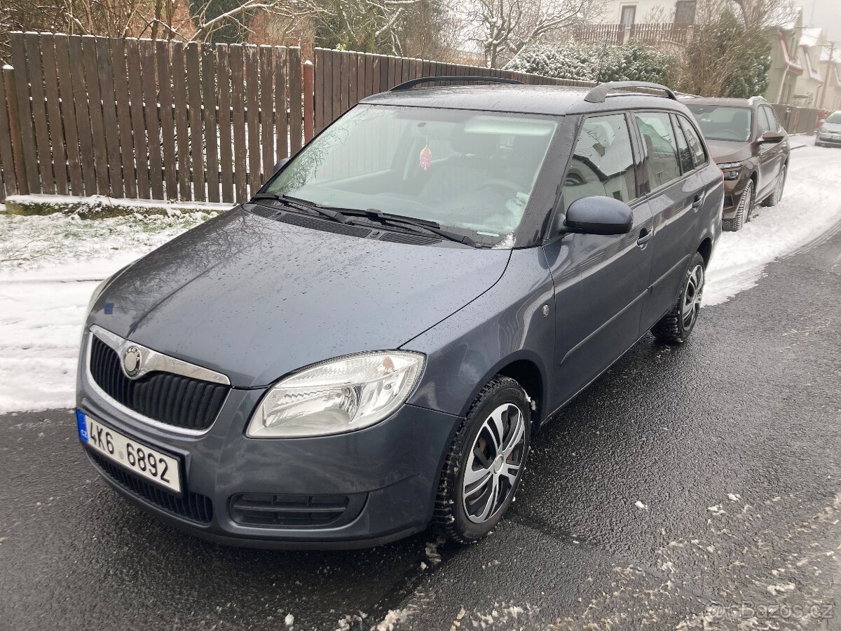 Škoda Fabia 2 1.6 16 v benzin 2009 top stav - 5