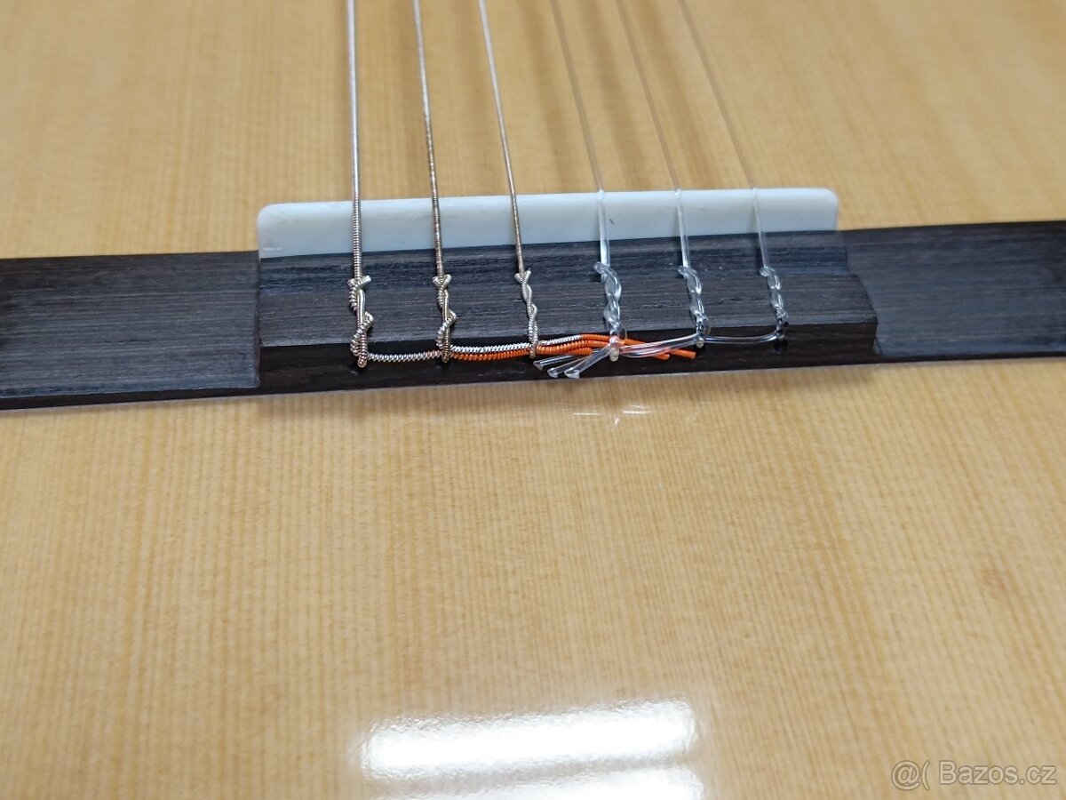 Prodám klasickou 3/4 kytaru-rok používanou-Kyjov - 5