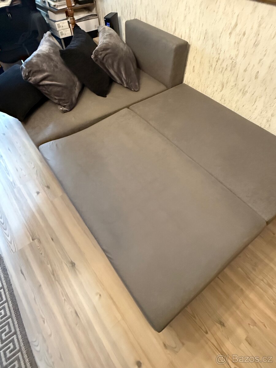 Rozkládací gauč s úložným prostorem (včetně polštářeů) - 5