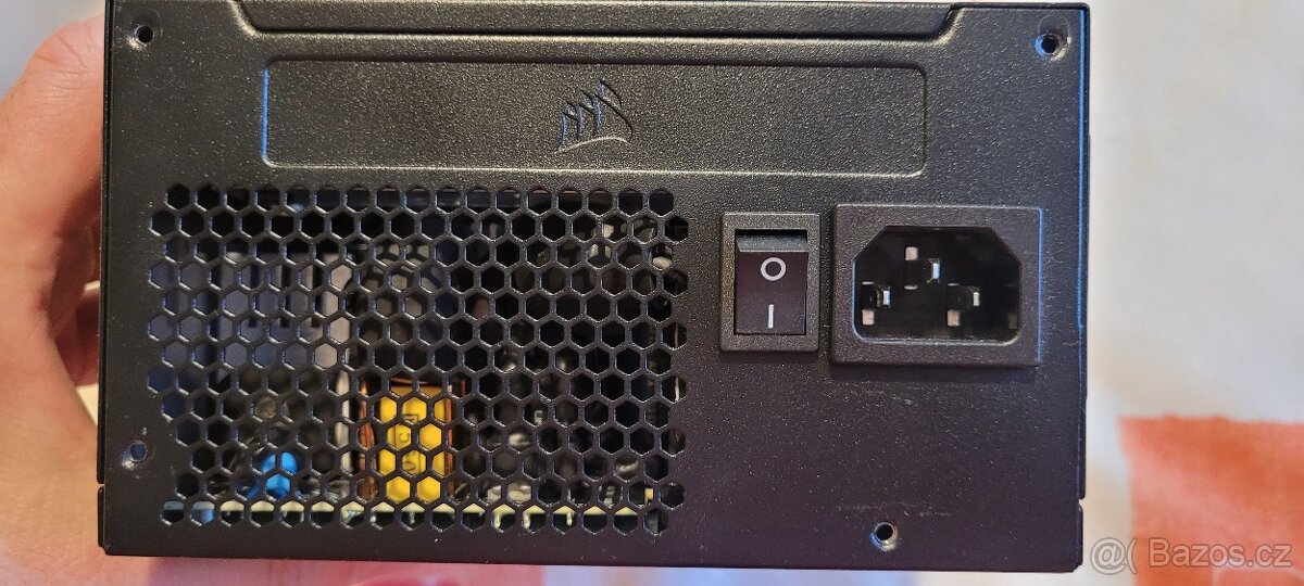 PC zdroj Corsair CV550 - 5