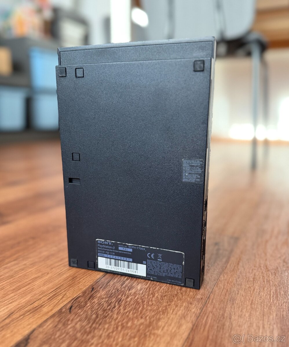 Sony Playstation 2 Slim (SCPH-77004) černá - 5