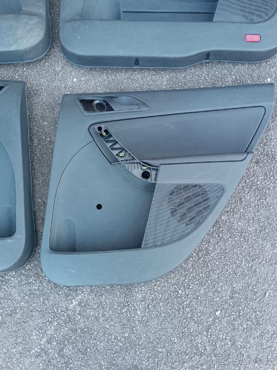 Škoda Yeti tapecirunk dveří - 5