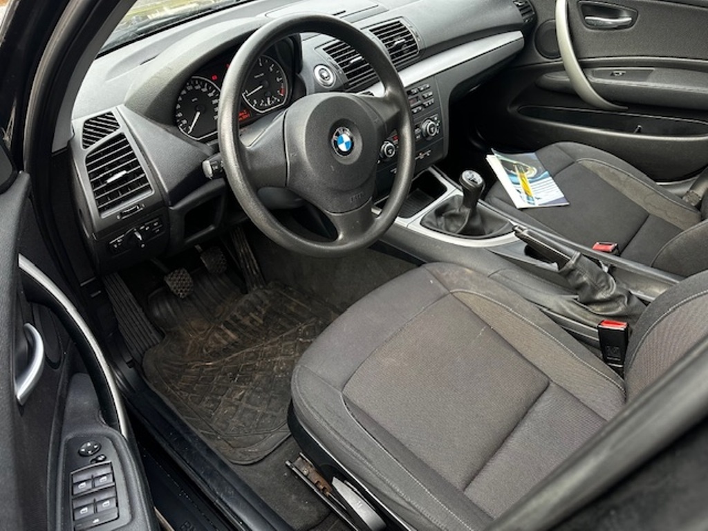 BMW e81 118i 2.0i, r.2007, serviska, STK, klima - 5