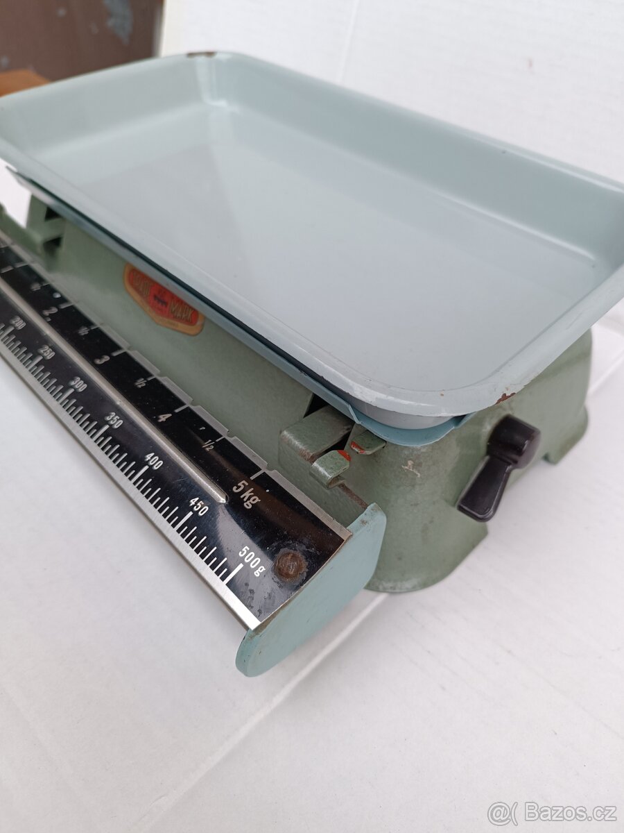 Stará kuchyňská váha " KVZ SEMILY" 1961 - 5