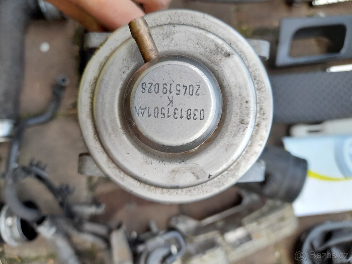 Volkswagen Touran 1.9TDI,77KW, stříbrná, BKC, LA7W - 5