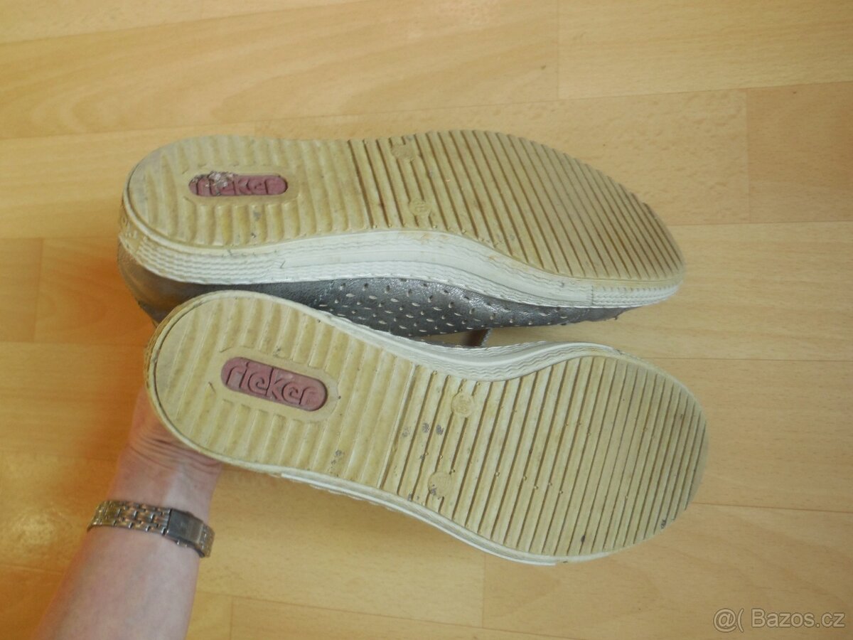 dámské Rieker šedé lesklé kotníčkové boty vzor 38/24cm - 5