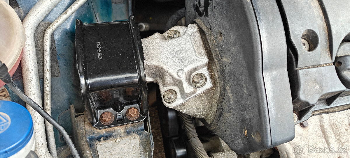 Držák motoru-silent blok - 5