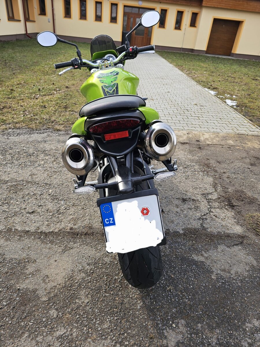 Triumph Street Triple 675 - 5