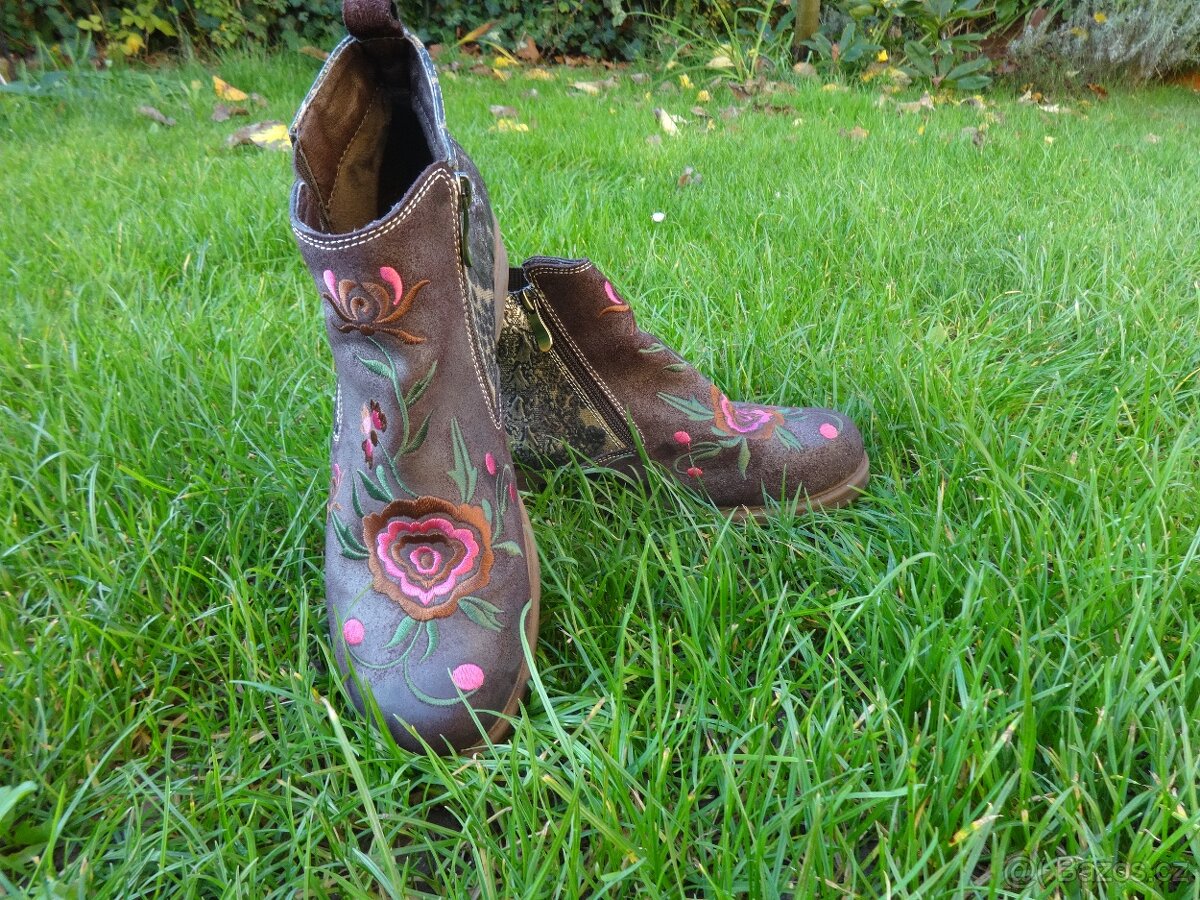 Dámské kotníčkové celokožené boty vel. 41 - 5