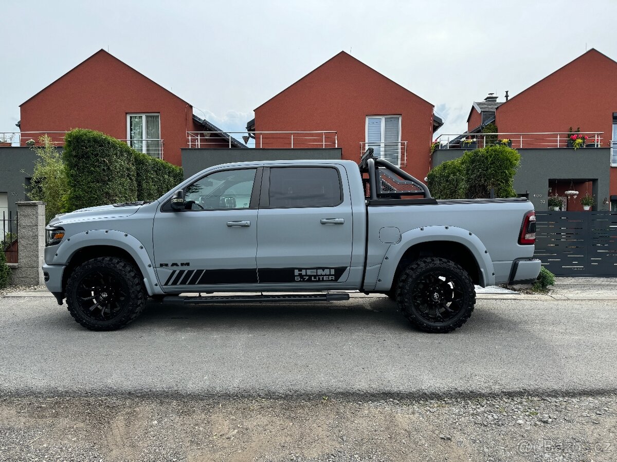 DODGE RAM MATTE GREY OFFROAD PAKET