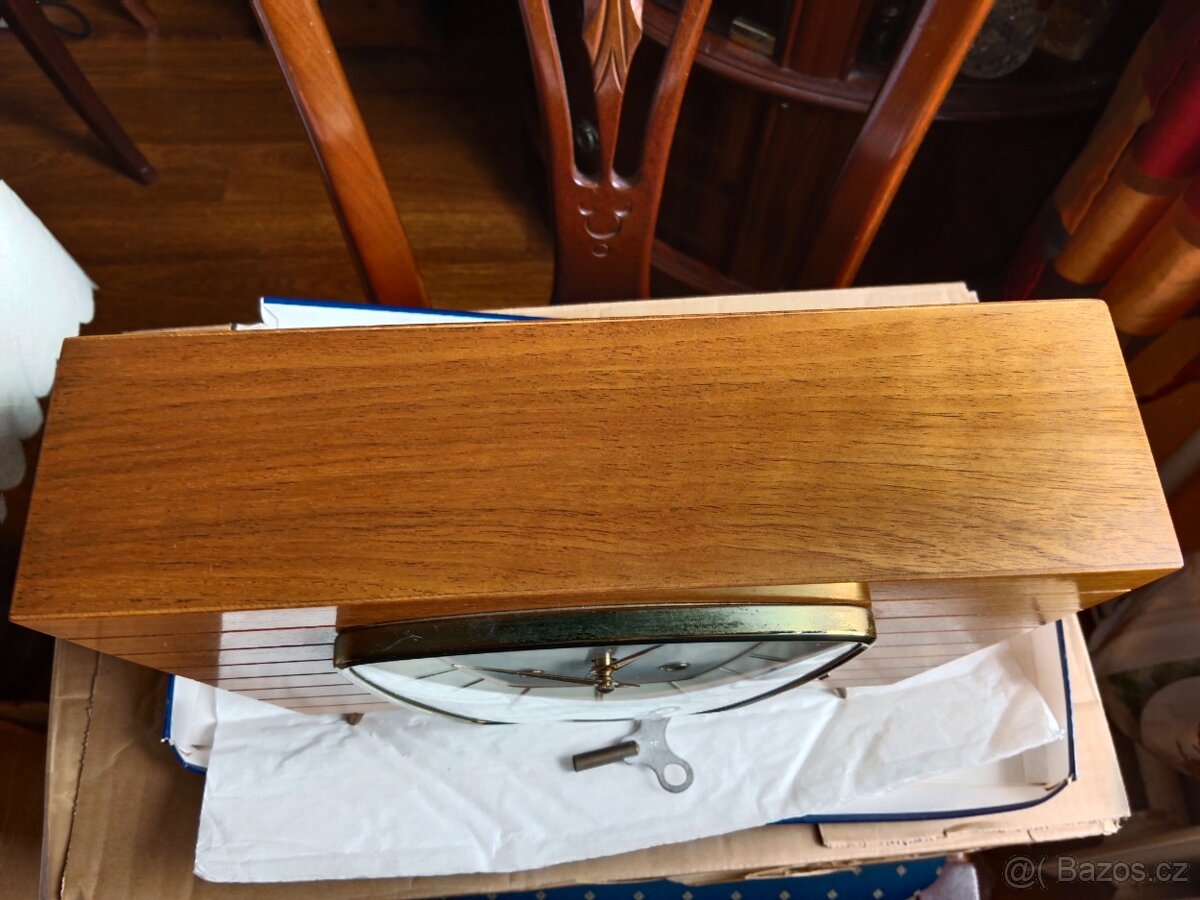 Pěkné staré málo vidané retro stolní hodiny- Hermle - 5