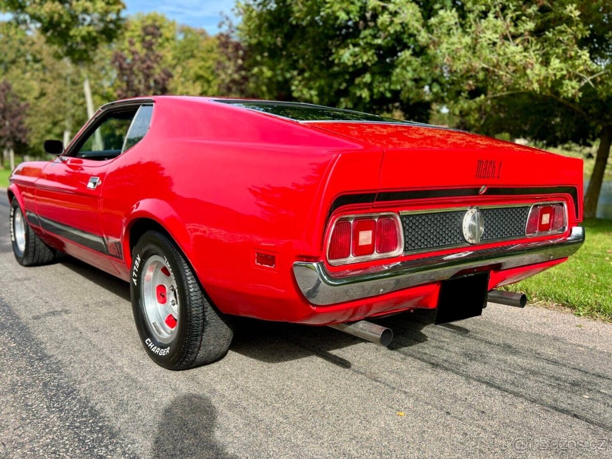 Ford Mustang Mach 1 z roku 1972 - 5
