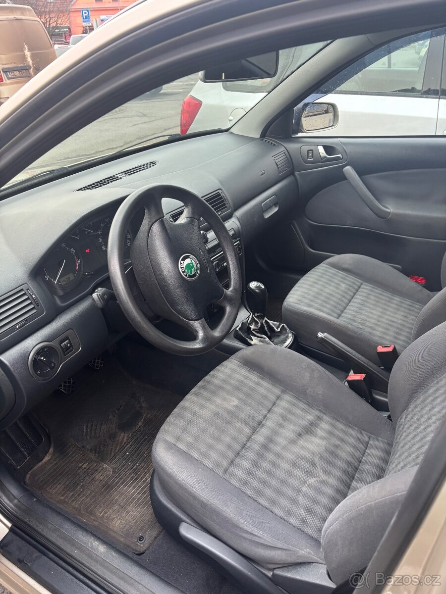 Prodám Škoda octavia 1.6 benzin - 5