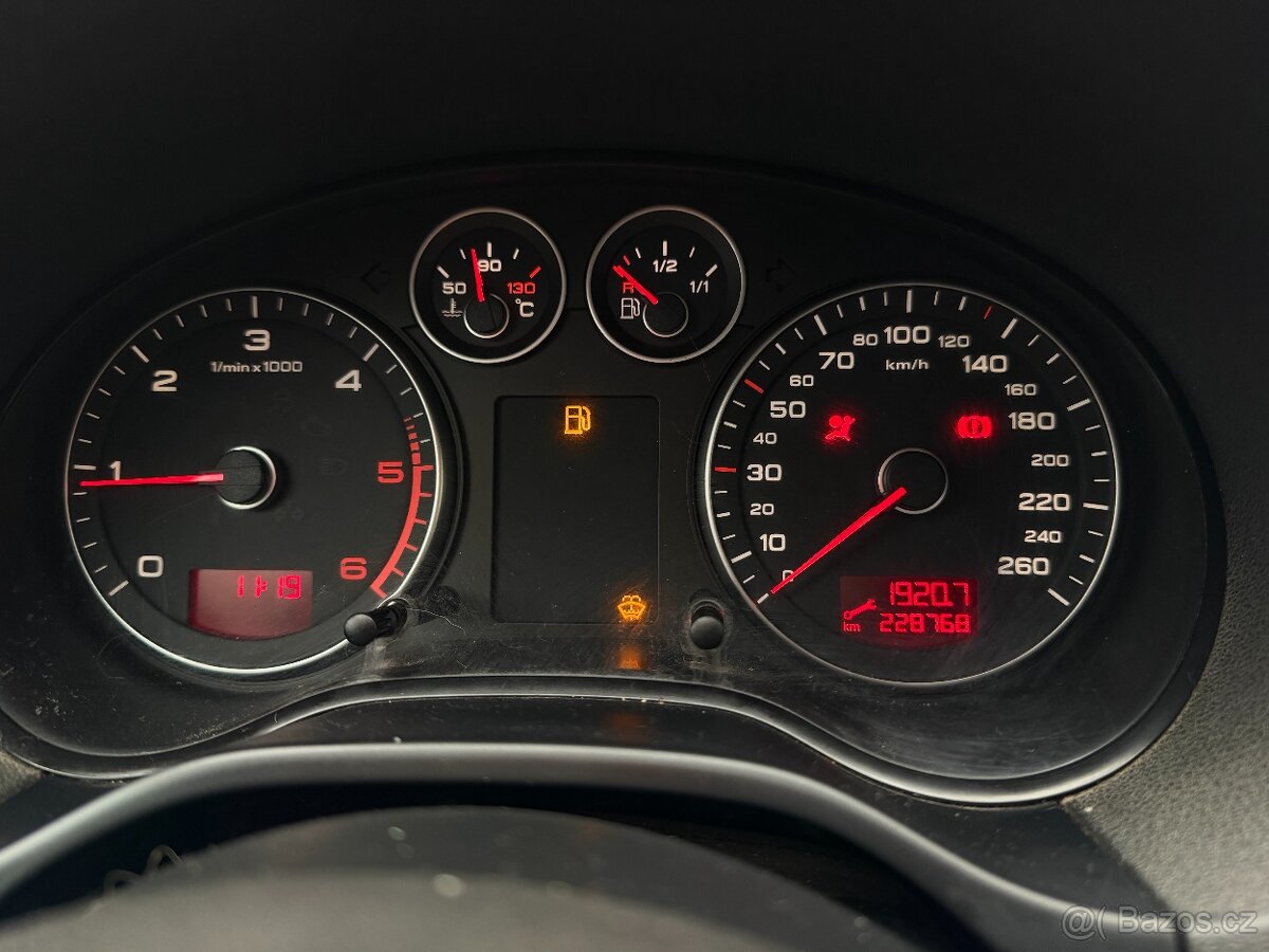 Audi A3 1.9TDi 2010 Klima Tažné - 5
