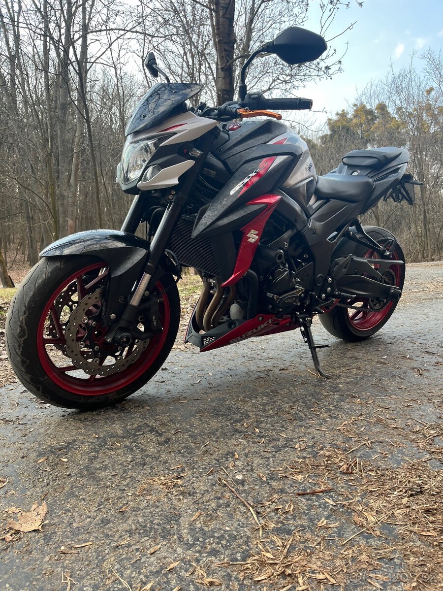 Suzuki gsx-s750 - 5