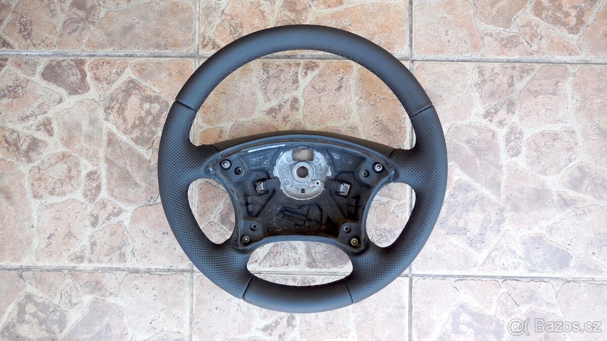 Volant Peugeot - 5