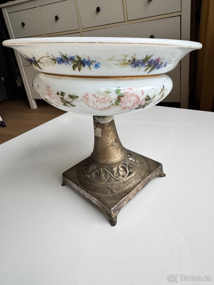 Porcelánová mísa asi z přelomu 19.–20. století. - 5