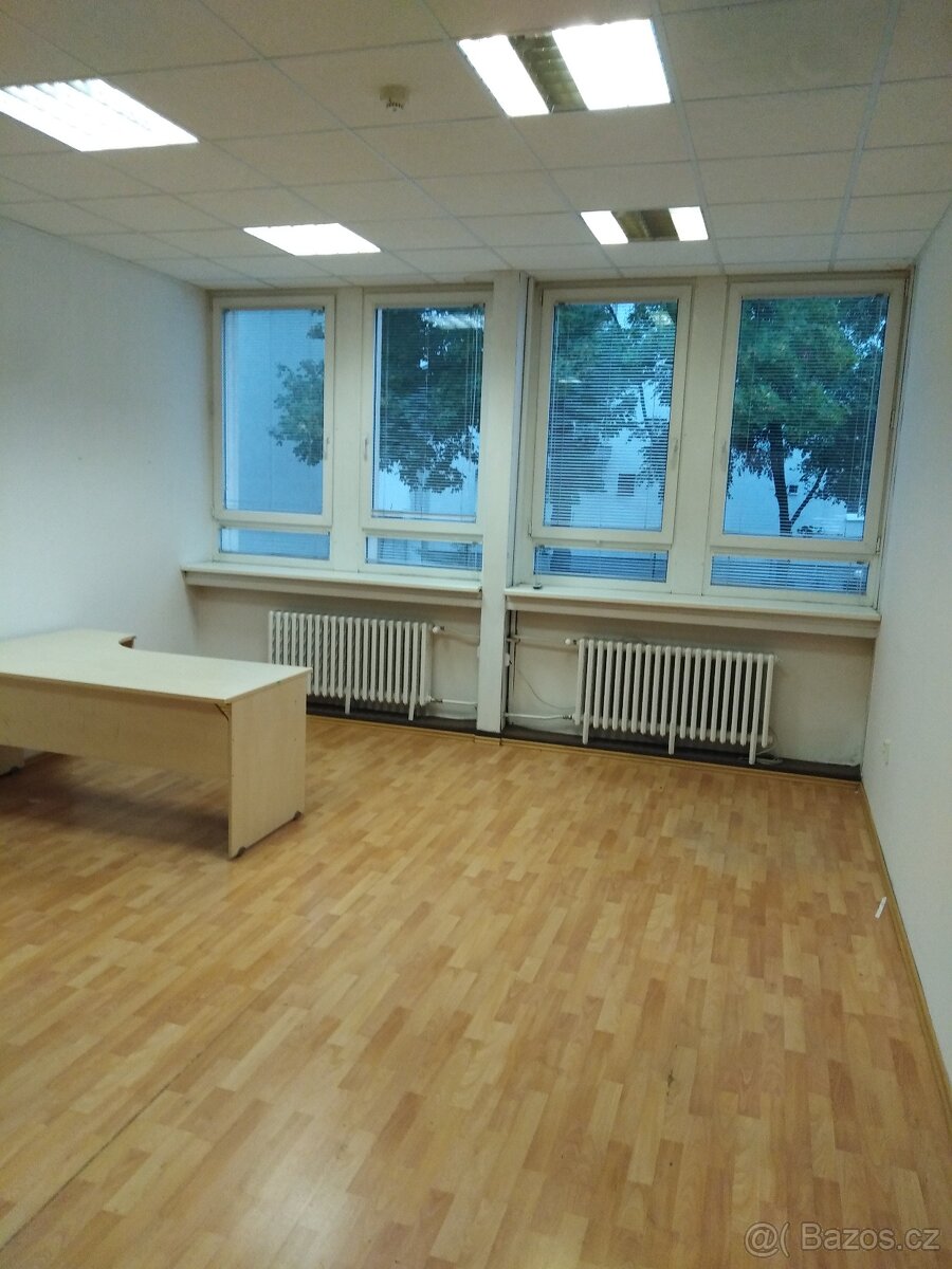 Budova s nájemníky v Bratislavě na prodej - 5