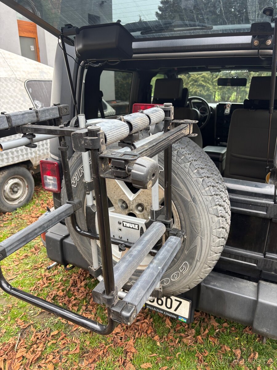 Nosič kol Thule na rezervu - 5