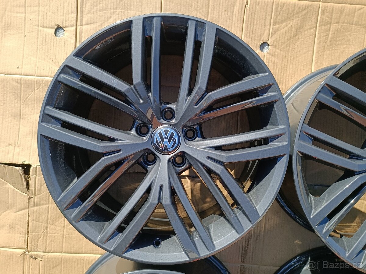 Prodám 19" VW Albertville ( 19x8, ET41, 5x112 ) - 5
