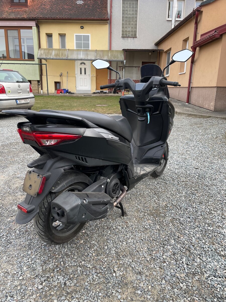 Aprilia SXR 50 - 5