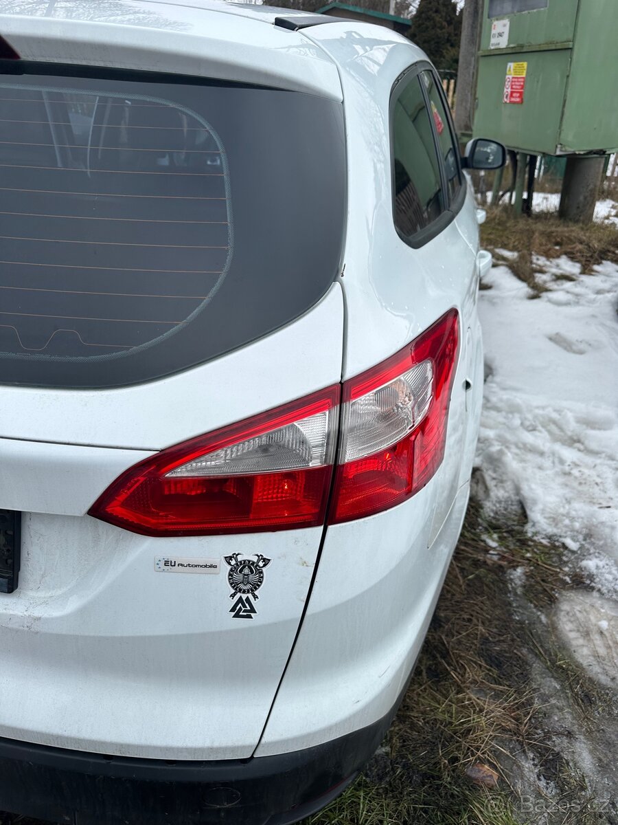 Ford Focus III 1.6 i Díly - 5